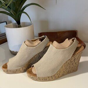 Aerosoles Beige Canvas Wedge Sandals - Women's size 7.5